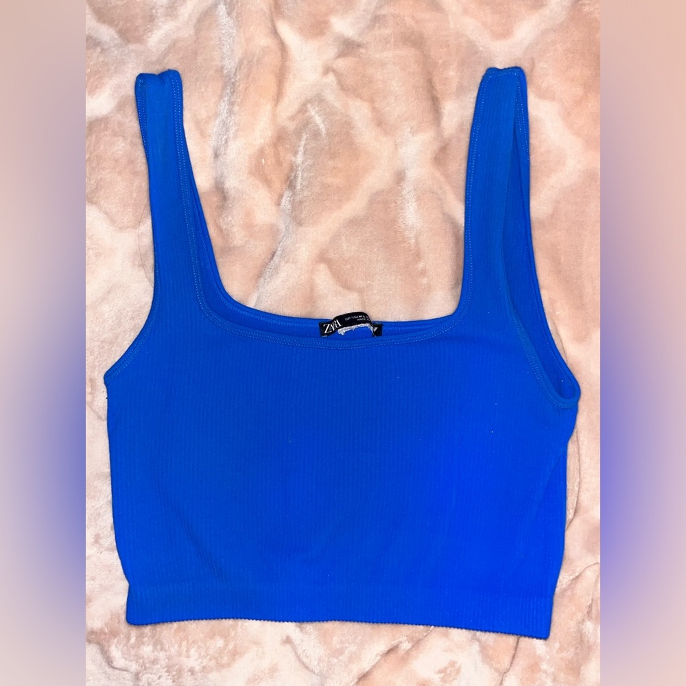 ZARA SEAMLESS TOP
